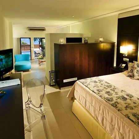 Otel Oceanis &