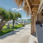 Oceanis & Hotel