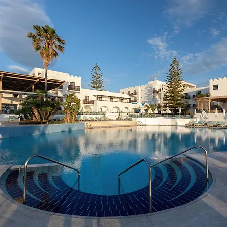 Отель Oceanis & 5*