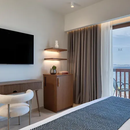 Oceanis & Отель Псалиди