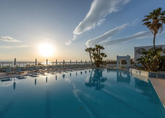 Oceanis & فندق 5*